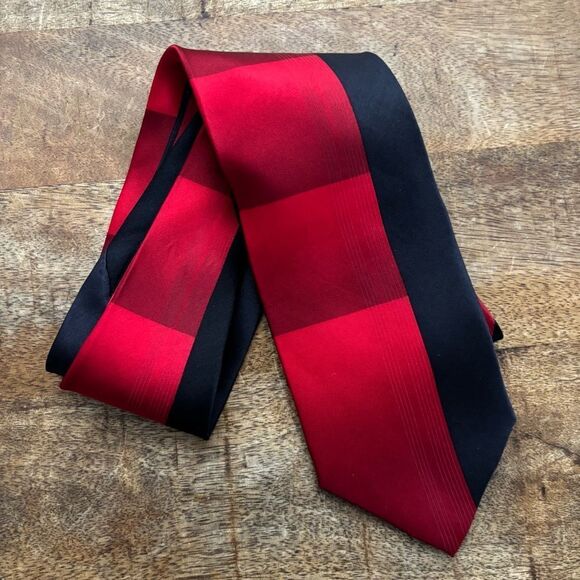 Vintage Valerio Garati hand made 100% silk mens neck tie black red Avant Garde - Picture 1 of 4